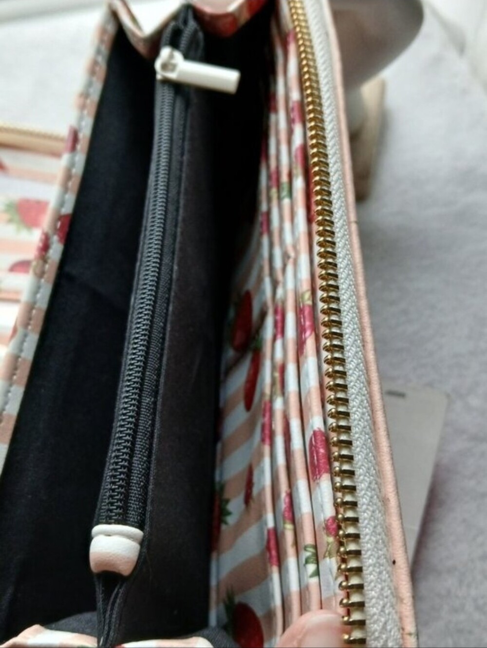 Betsey Johnson NWT Pink Strawberry Zip-Around Wallet MSRP$58 - Picture 8 of 11